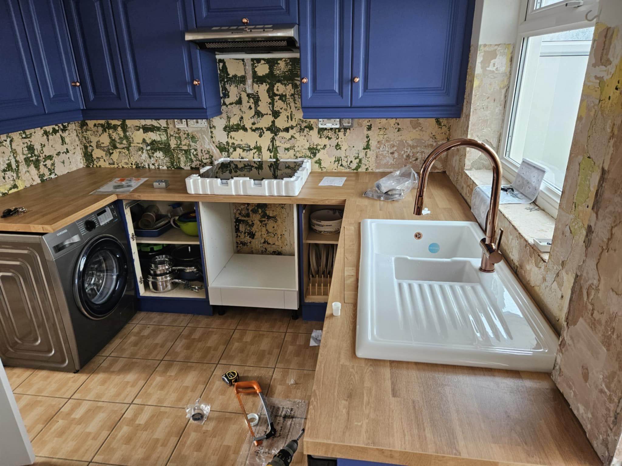 Kitchen Counter and Sink